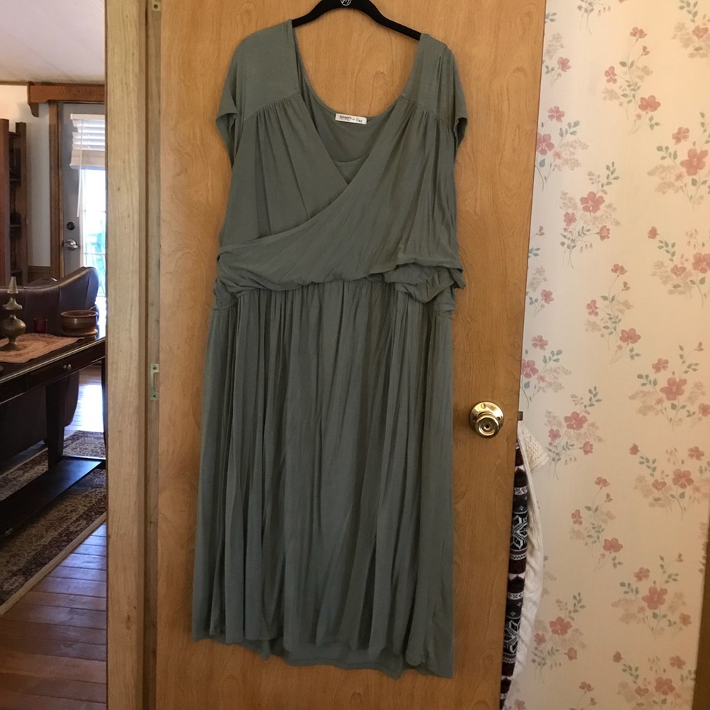 Old Navy size 4x sage green knit dress